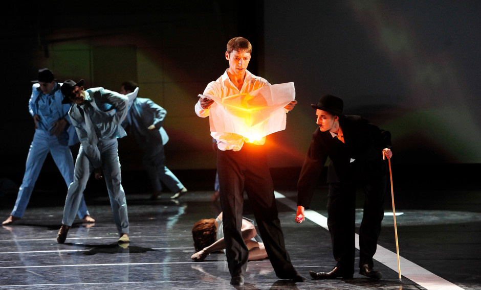07 Leipzig, Opernhaus, Szene aus Ballett "Chaplin": 