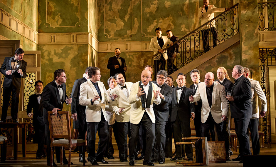 Szene aus "Il Trovatore" an der Staatsoper Hamburg