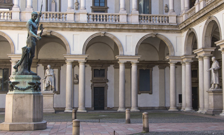 Der Innenhof der Pinakothek Brera in Mailand 