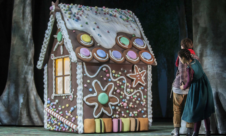 08 Wiesbaden, Staatstheater Wiesbaden, Szene aus "Hänsel und Gretel": 