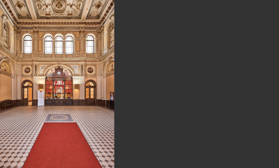 Festspielhaus Baden-Baden Blick in die Schalterhalle im Festspielhaus Baden-Baden