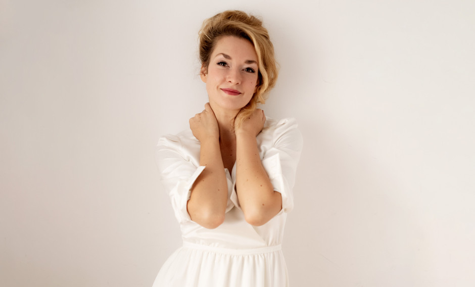 Portrait der Sopranistin Vera-Lotte Boecker    