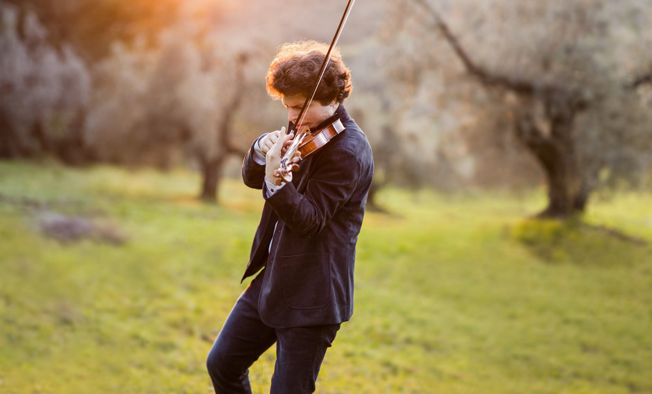 Portrait des Violinisten Augustin Hadelich