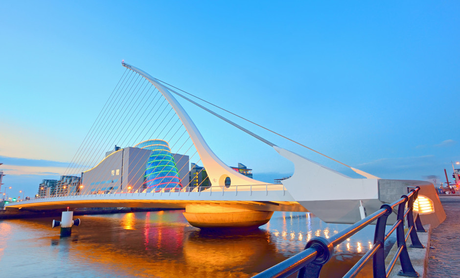 Die Samuel Beckett Bridge in Dublin   