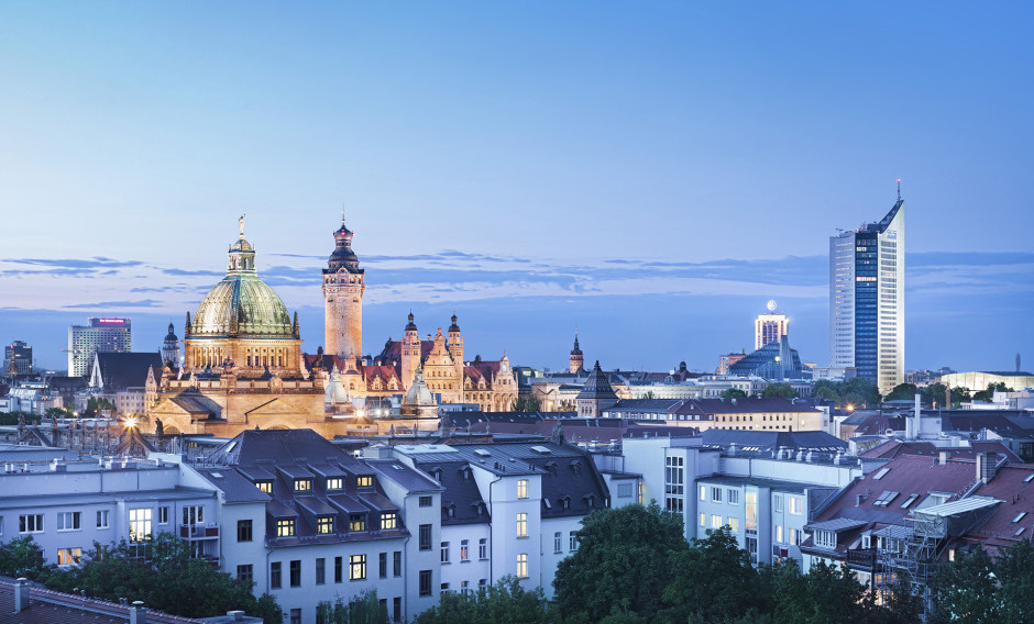 Stadtansicht von Leipzig zur blauen Stunde 