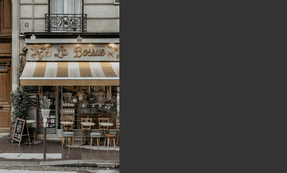 Paris Blick auf eine Brasserie in Paris