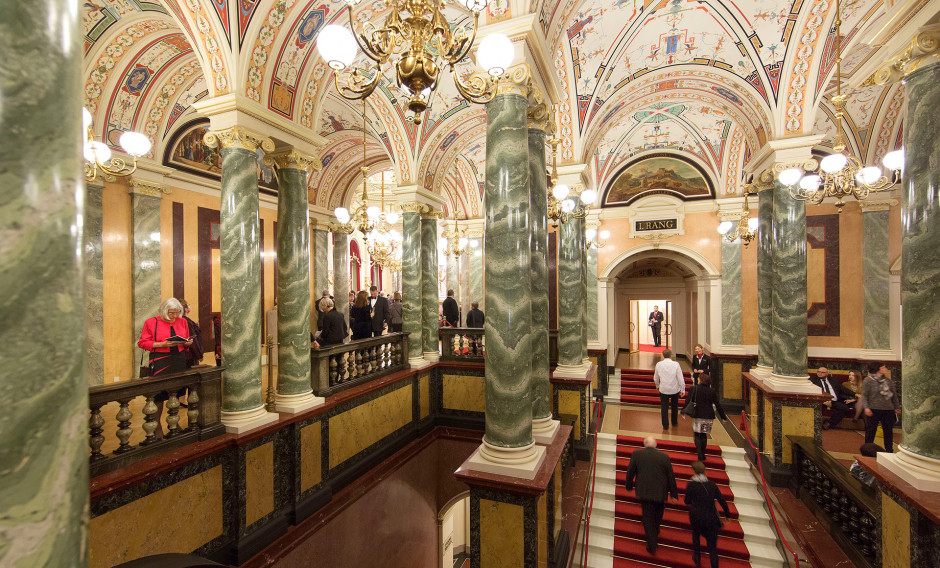 10 Dresden, Semperoper Vestibül: 