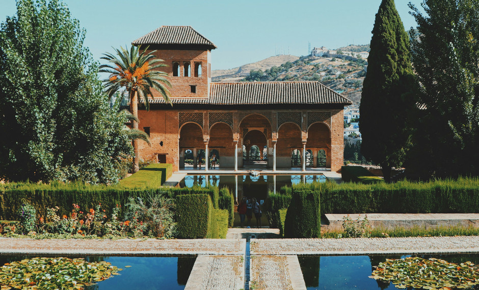 Der Myrtenhof in der Alhambra in Granda