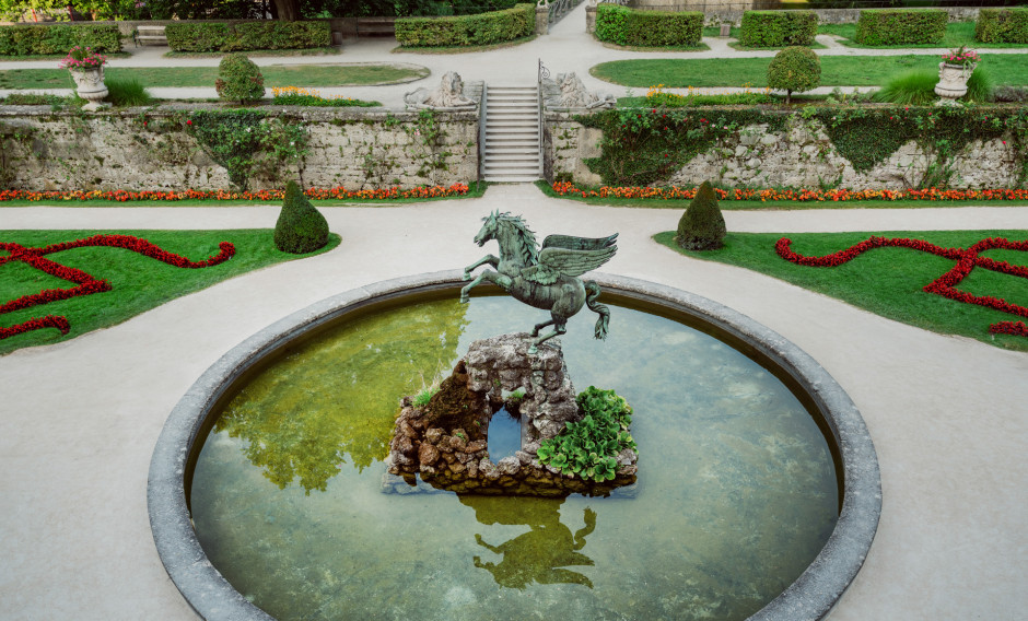 Der Pegasusbrunnen im Park von Schloss Mirabell