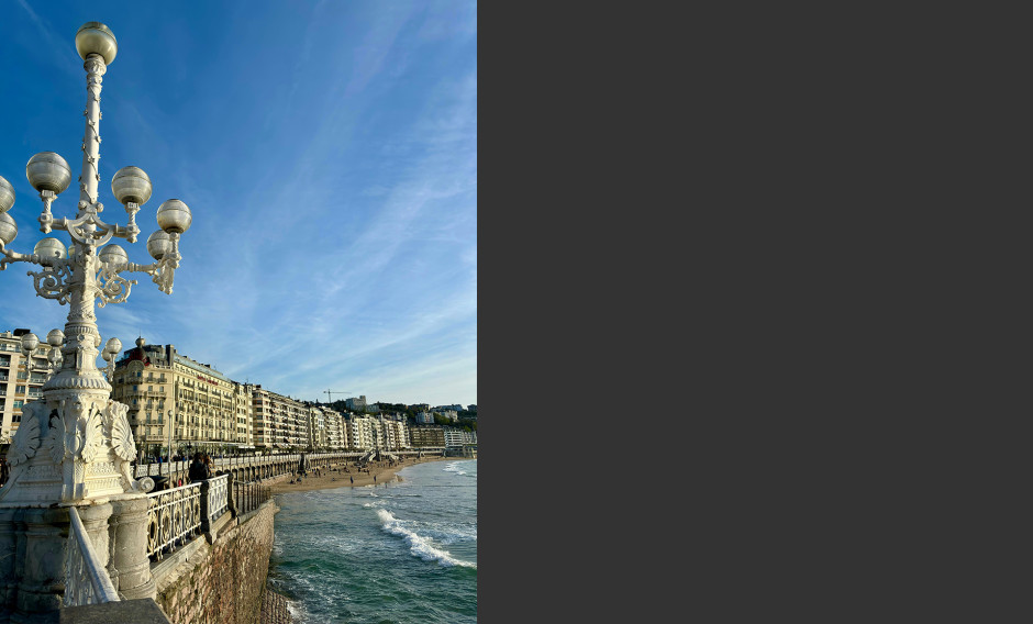 San Sebastian Häuserzeile an der Promenade von San Sebastian