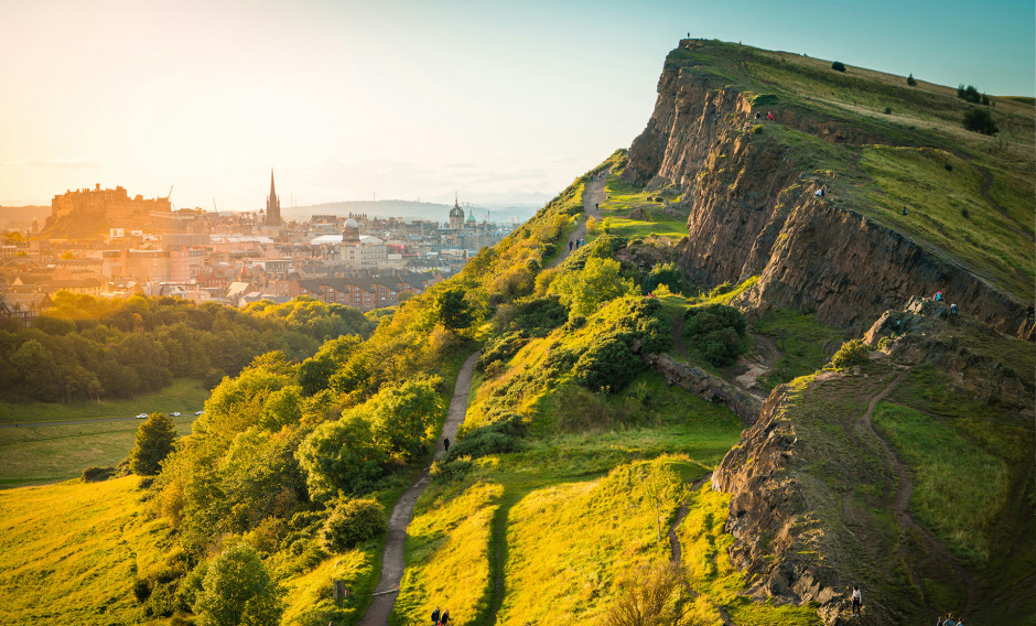 12 Edinburgh: 