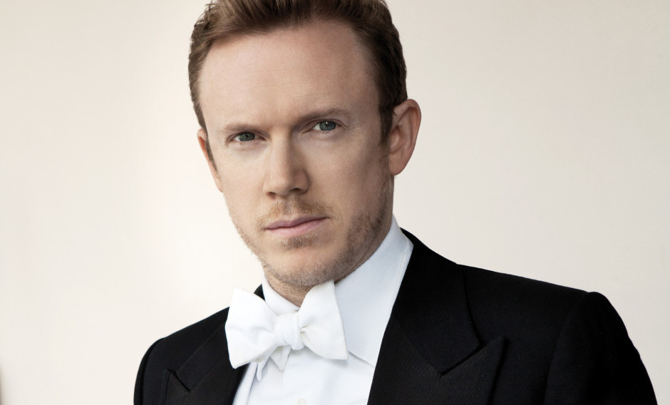 Portrait des Dirigenten Daniel Harding