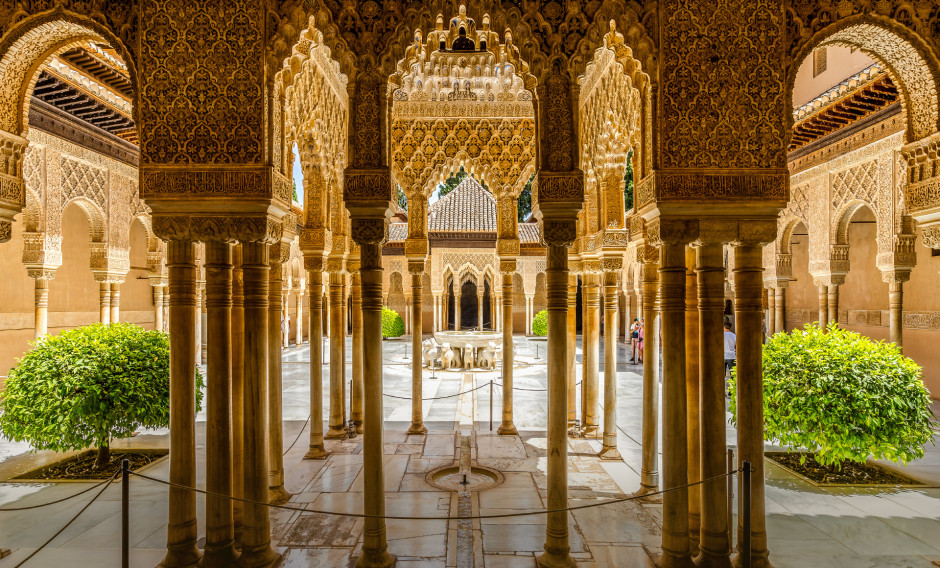 Teaser Panorama, Granada, Alhambra, Hof der Löwen: 