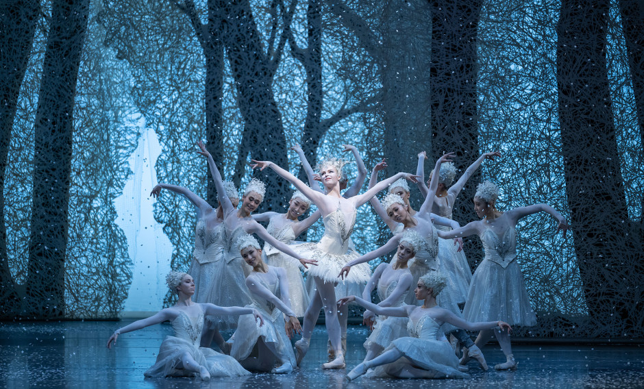 Szene aus "Der Nussknacker" an der Semperoper Dresden