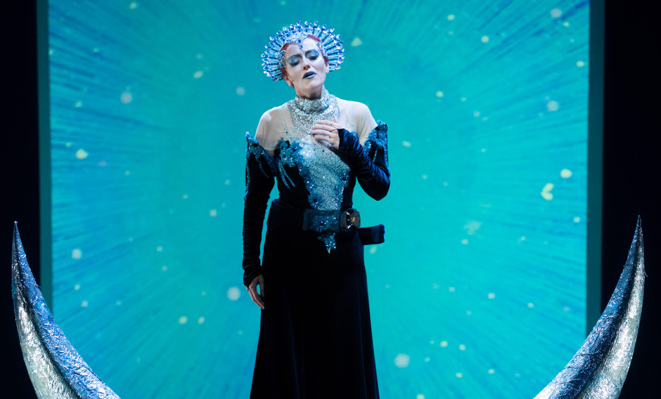 Die Zauberflöte Szene aus "Die Zauberflöte" an der Oper Köln