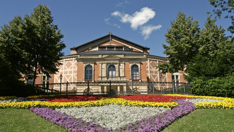 Blick auf das Festspielhaus Bayreuth 