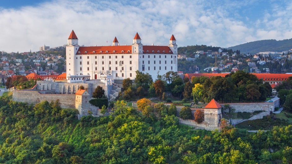 Schloss bei Bratislava am Abend